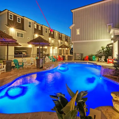Island Paradise By Avantstay Pool Island Views